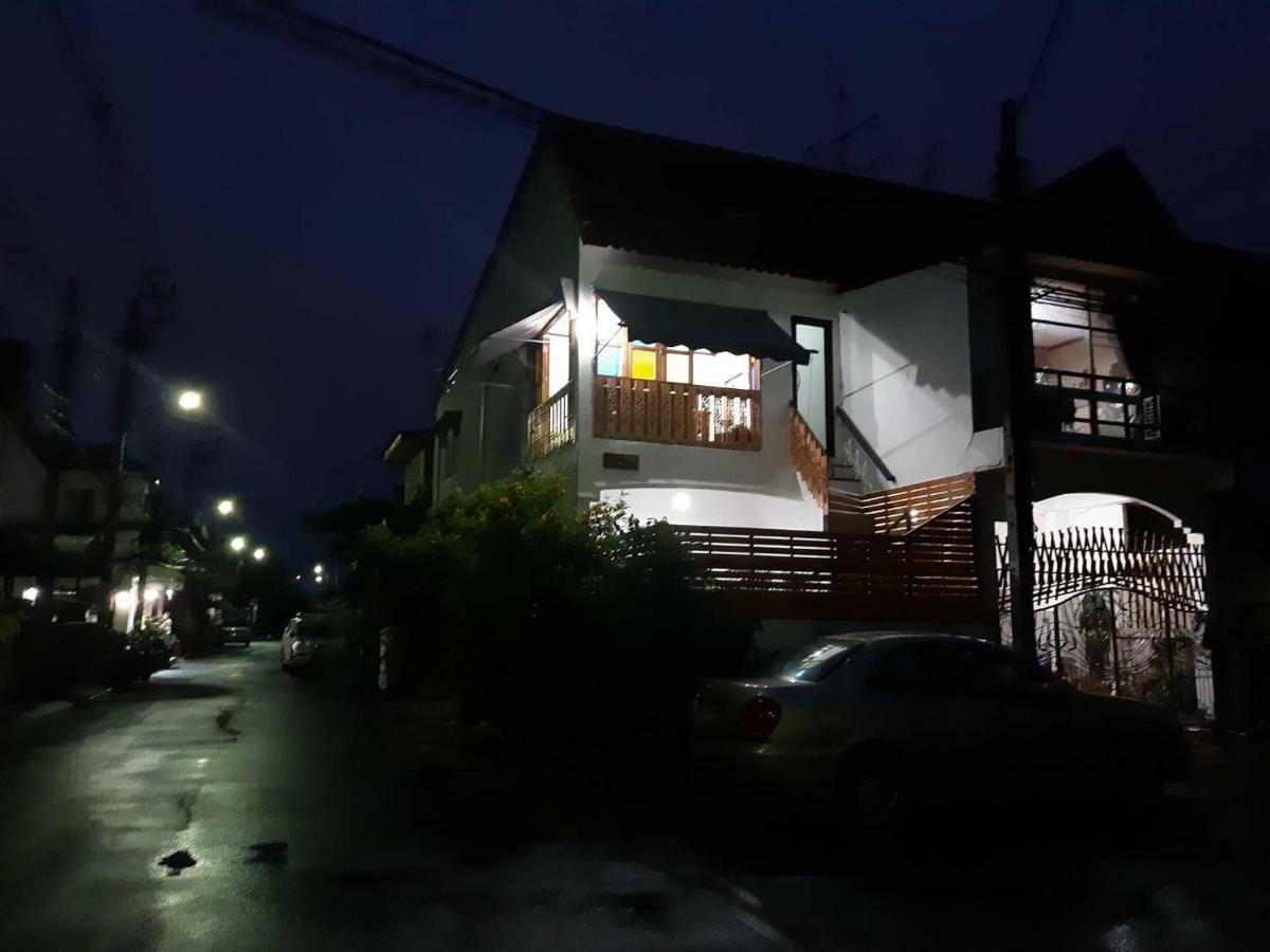 A & P House Daire Bangkok Dış mekan fotoğraf